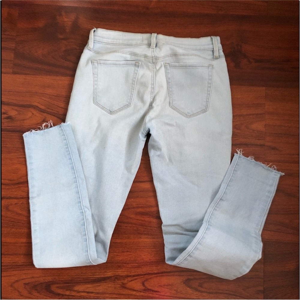 Distressed PacSun Jeans - Picture 4 of 10